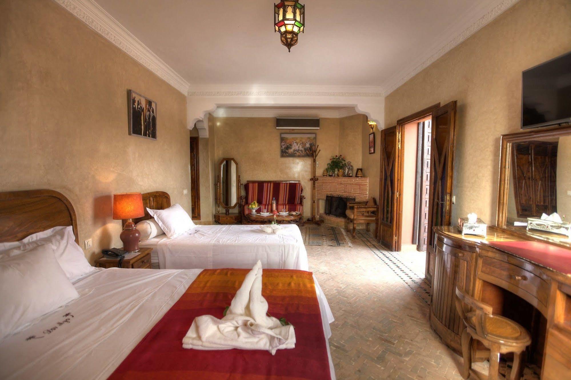 Villa Dar Mya Palmiers Маракеш Екстериор снимка